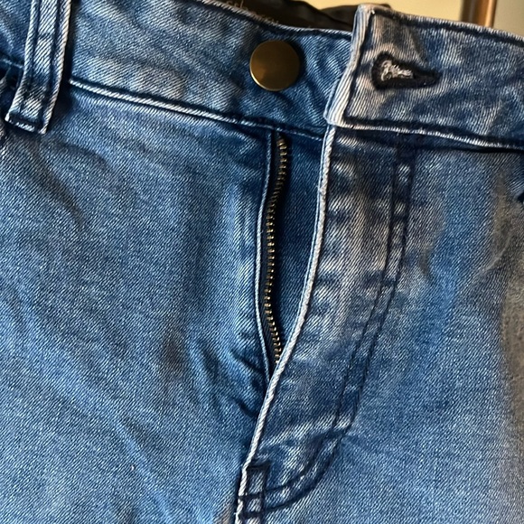 Washed look jeans . Used. No visible damage. - Picture 3 of 5